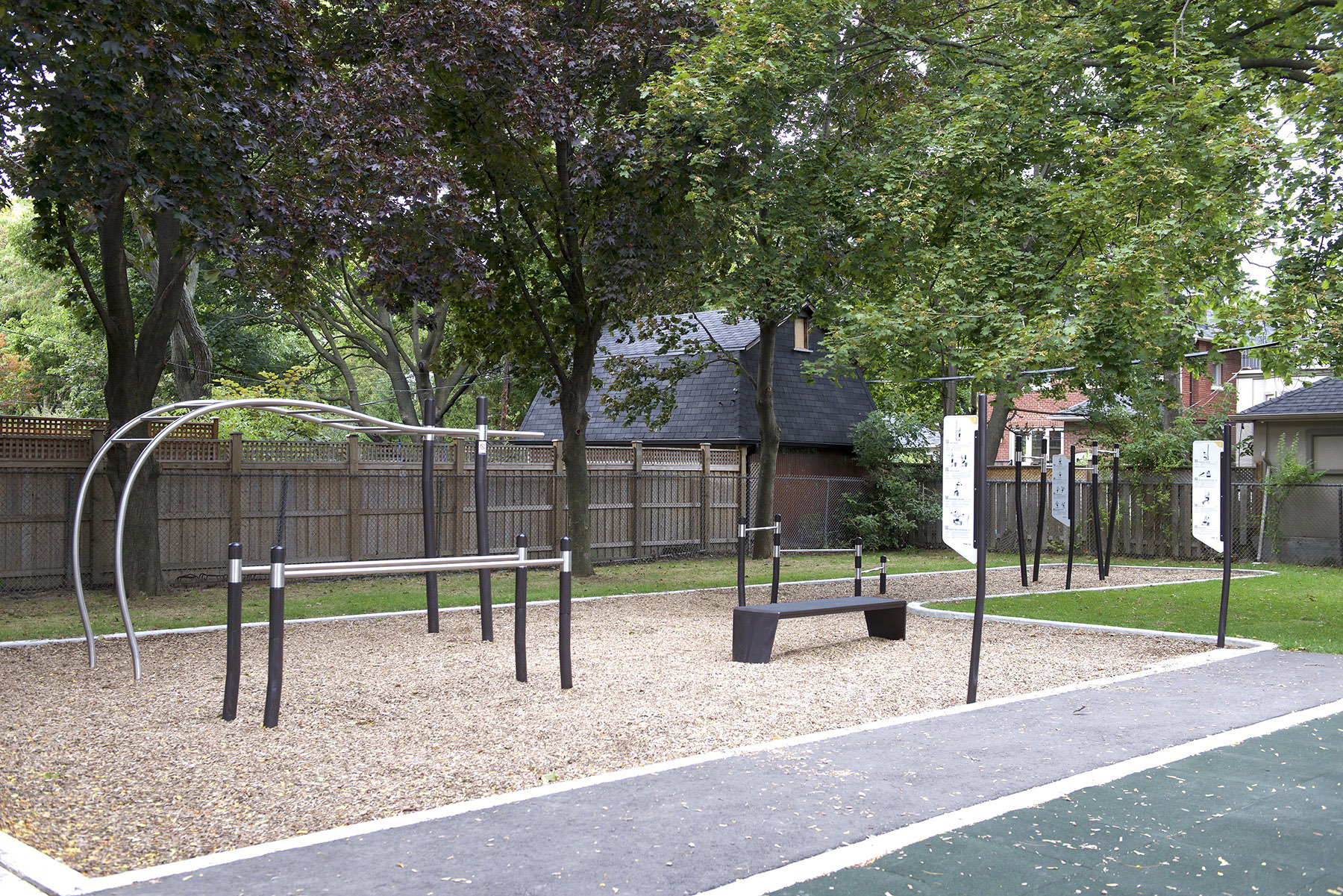 Outdoor Gym, Fitness Equipment & Street Workout Parks